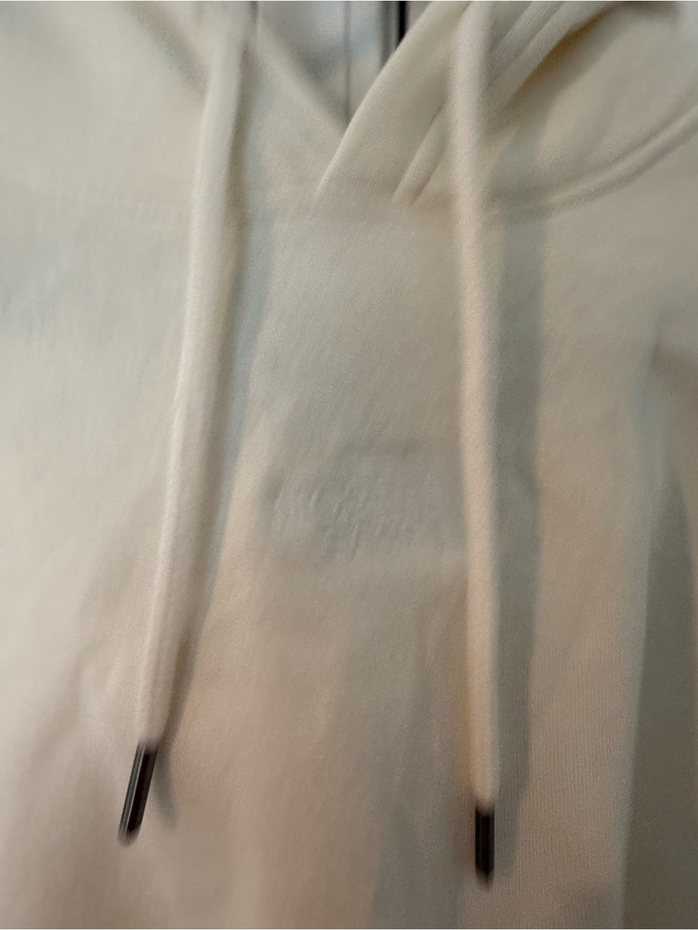 The North Face Women’s Off-White/Cream Pullover Hoodie - Picture 2 of 3